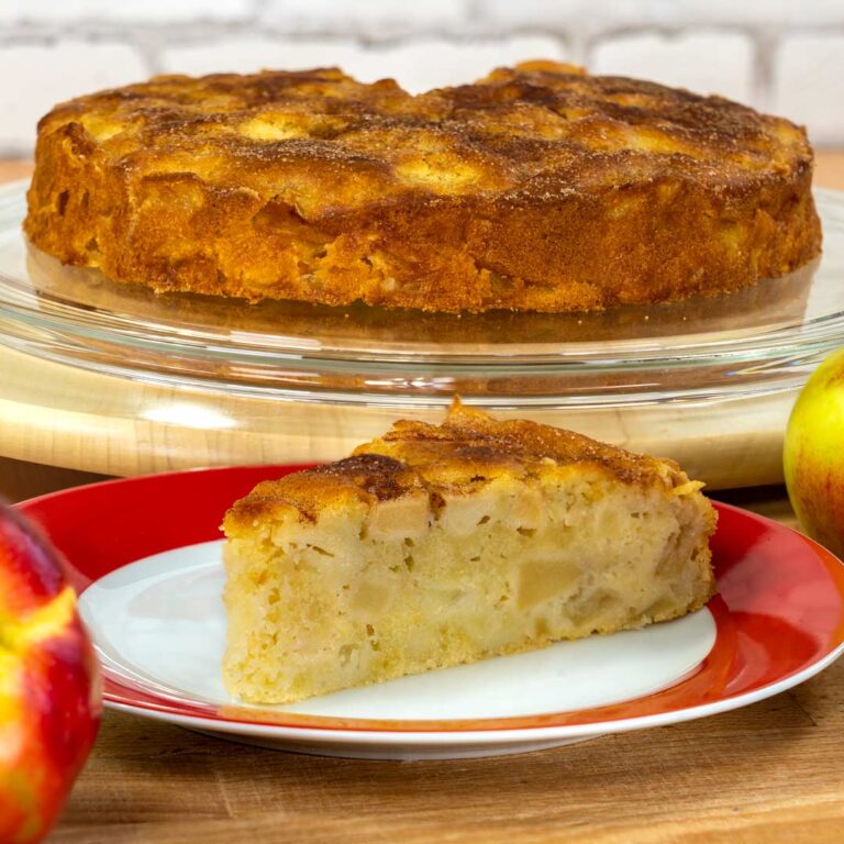 saftiger Apfelkuchen mit Zimt und Zucker - Sandras Backideen