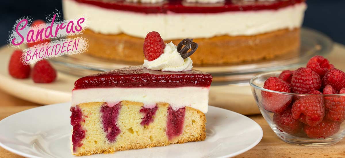 Himbeertorte mit Sahnecreme – Himbeer Poke Cake