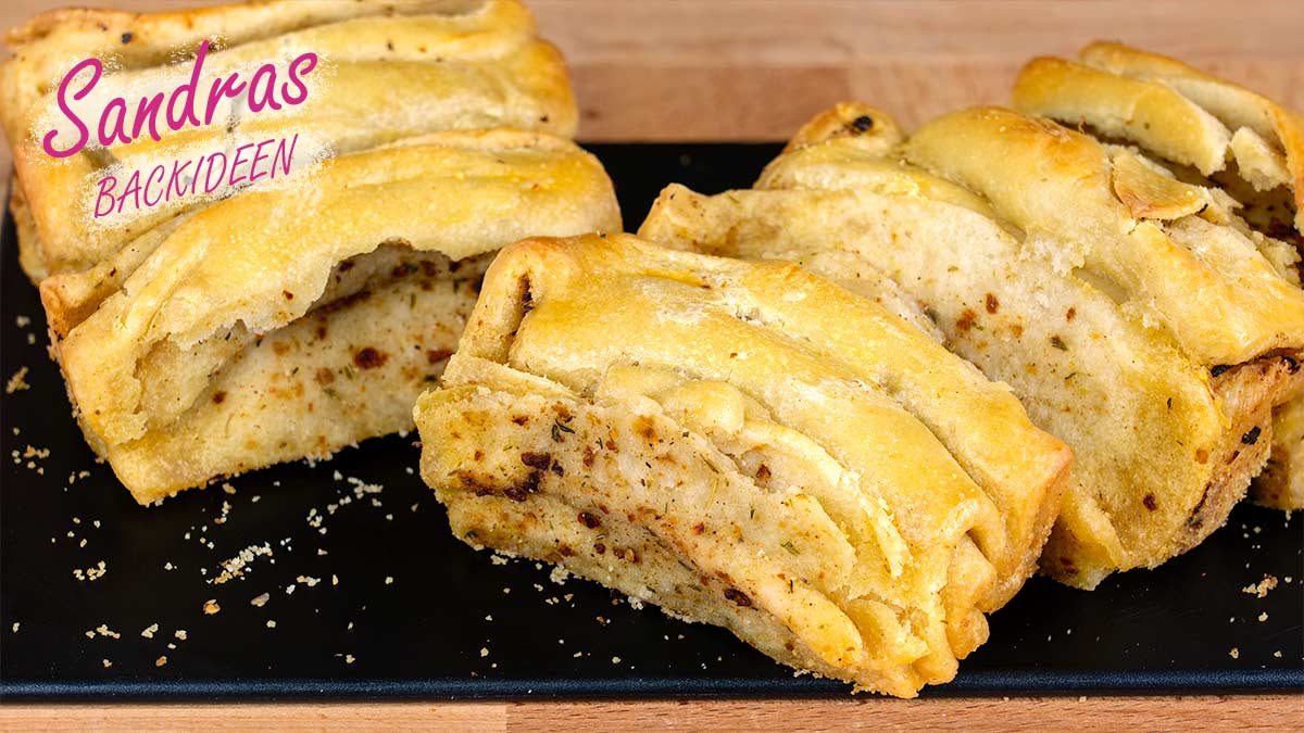 Zupfbrot mit Kräuterbutter