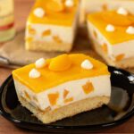 Sekttorte mit Pfirsichen